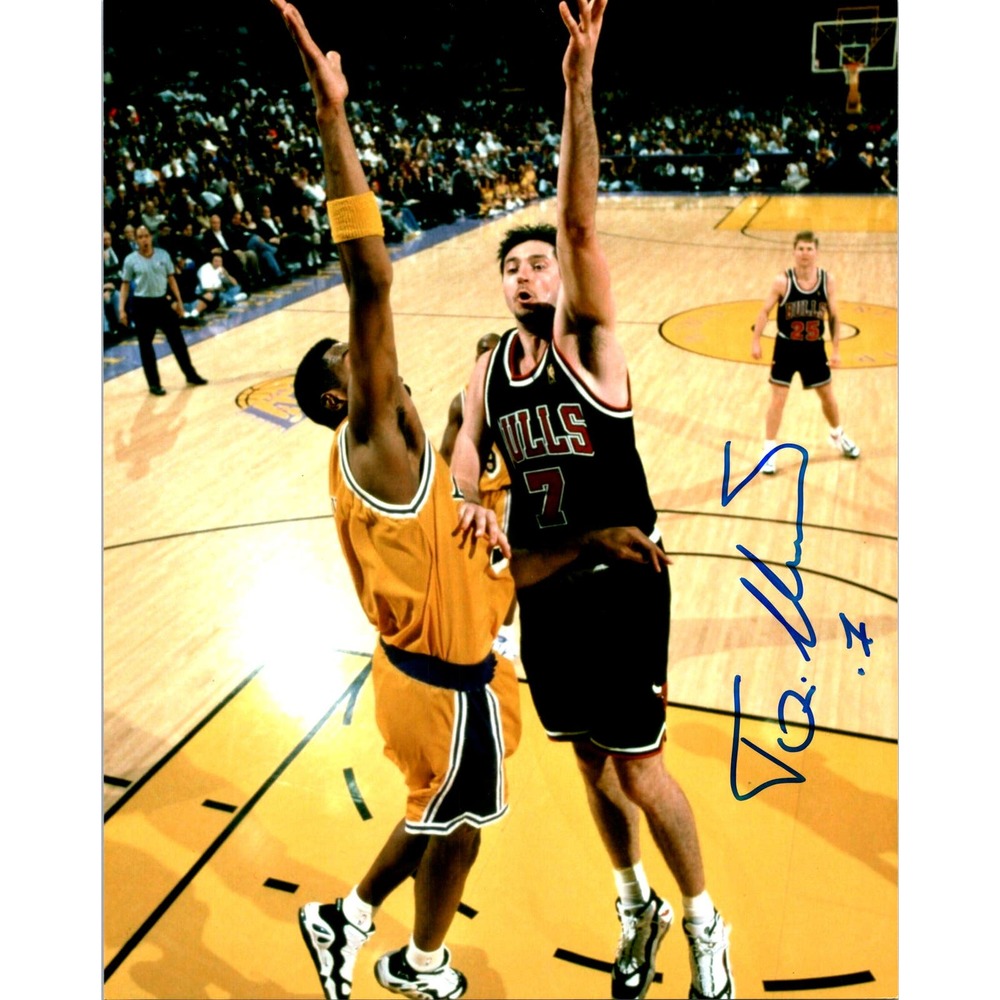 Toni Kukoc Hand Signed 8x10 Photo Chicago Bulls NBA Rockets Auto